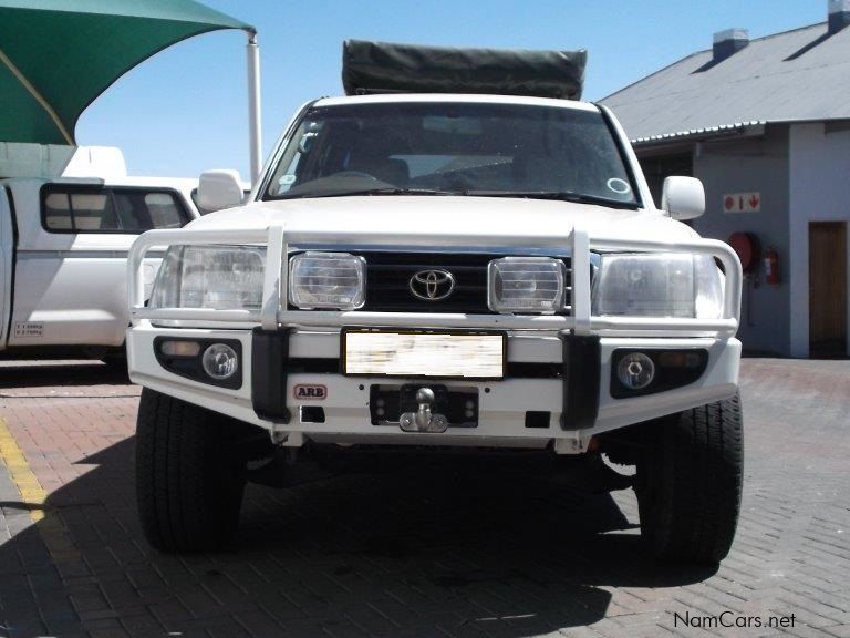 Toyota LAND CRUISER 100 VX 4.8 V8 in Namibia