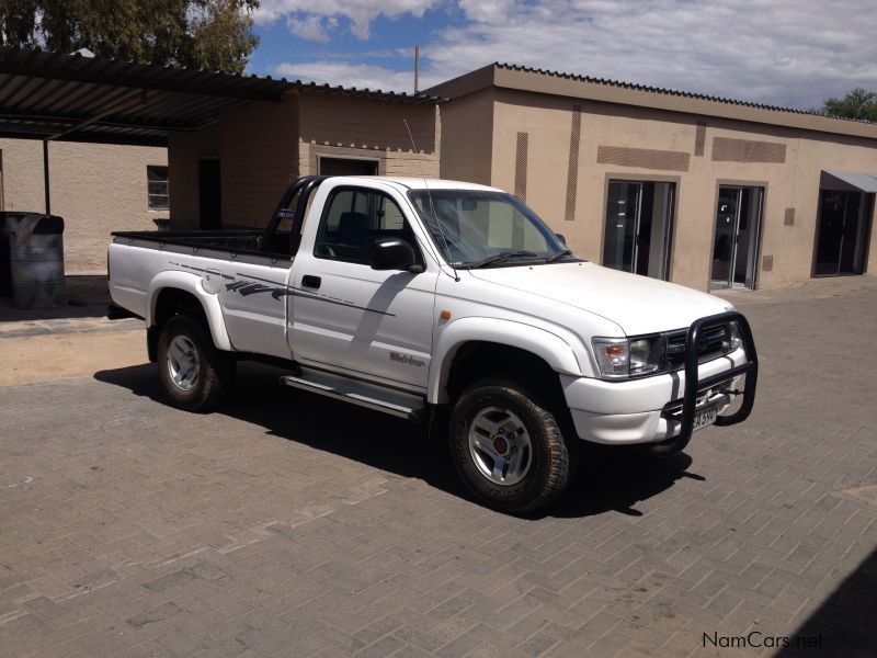 Toyota HILUX 2700i in Namibia