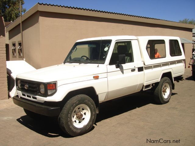 Toyota LANDCRUISER in Namibia