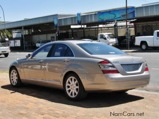 Mercedes-Benz S550 in Namibia