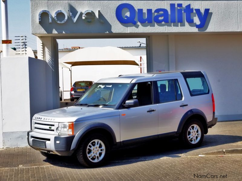 Land Rover Discovery 3 in Namibia