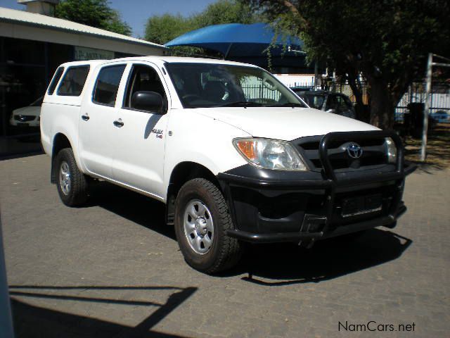 Toyota Hilux 2.5 D4D 4X4 D/Cab in Namibia