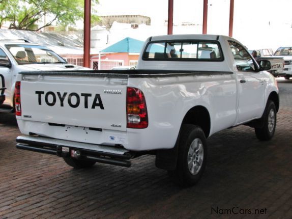 Toyota Hilux SRX D-4D 4x4 in Namibia