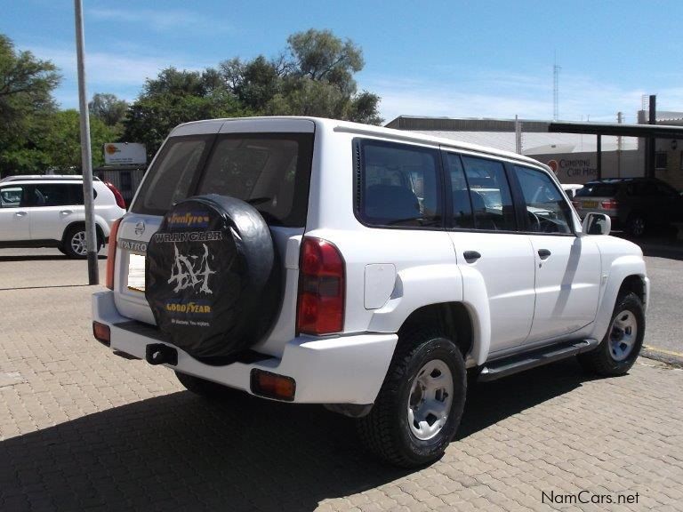 Nissan PATROL 4.8 GL in Namibia