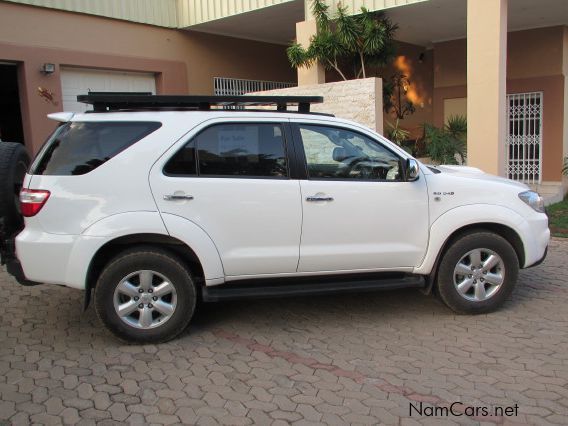 Toyota FORTUNER 3.0D-4D R/B 4X4 in Namibia