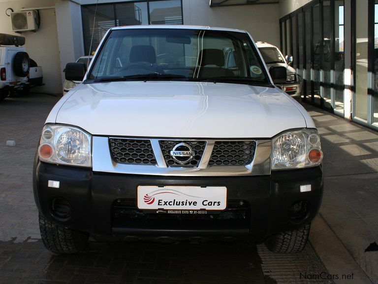Nissan Hardbody S/Cab 2.4 4x4 in Namibia