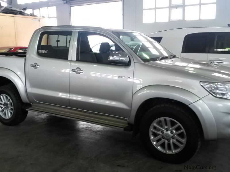Toyota HILUX 3.0 D-4D 4X4 A/T D/CAB RAIDER in Namibia