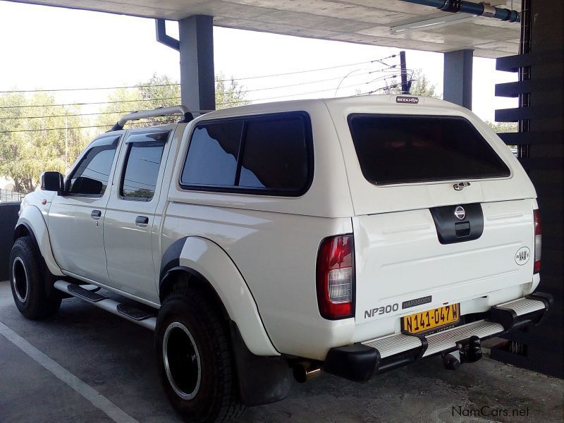 尼桑np300多功能车,尼桑np300改床车 nissan np300 2,4 petrol in namibia