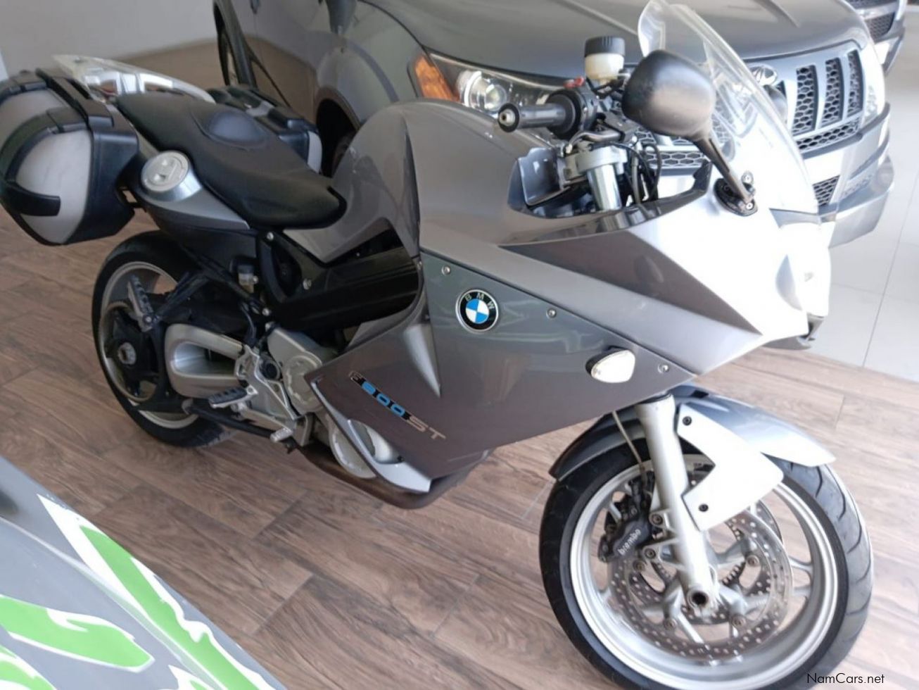 BMW F800ST in Namibia