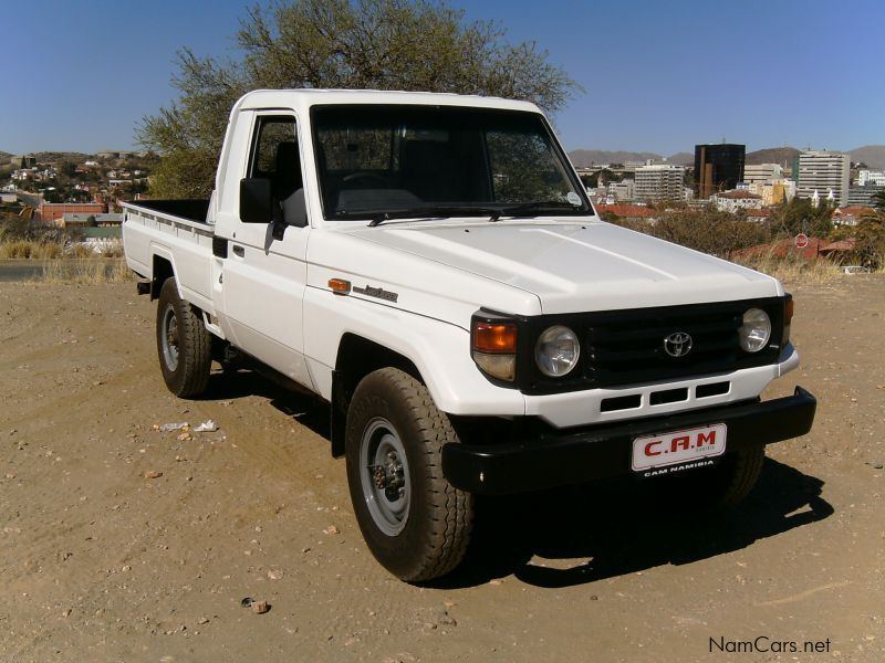Used Toyota Land Cruiser 4.5i Bakkie | 2002 Land Cruiser 4.5i Bakkie