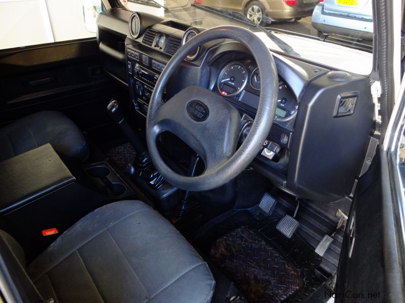 land rover defender 130 puma