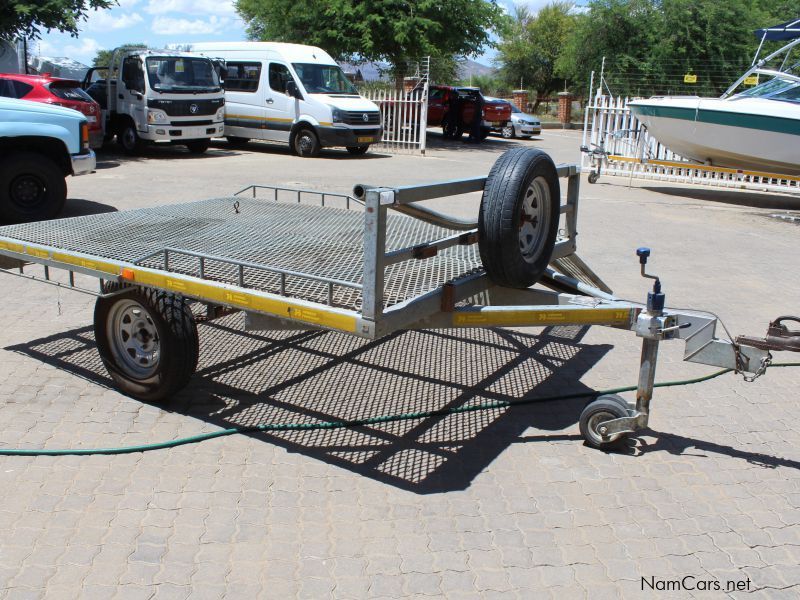 Henred Fruenauf Flat deck in Namibia