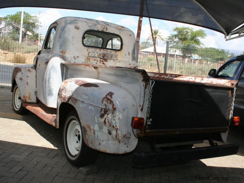 Ford F1 3.9 L V8 Flathead in Namibia