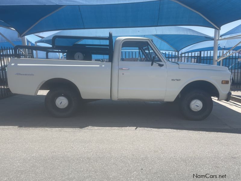 Chevrolet C10 in Namibia