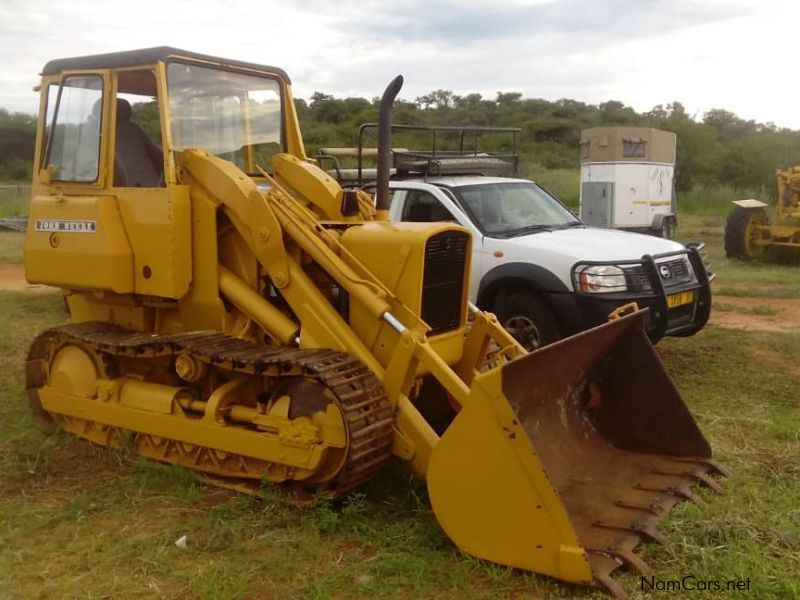 John Deere TRACK LOADER 555 in Namibia