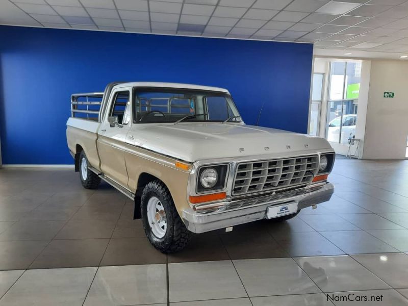 Ford F100 Custom in Namibia