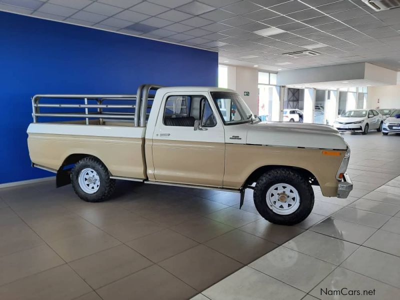 Ford F100 Custom in Namibia