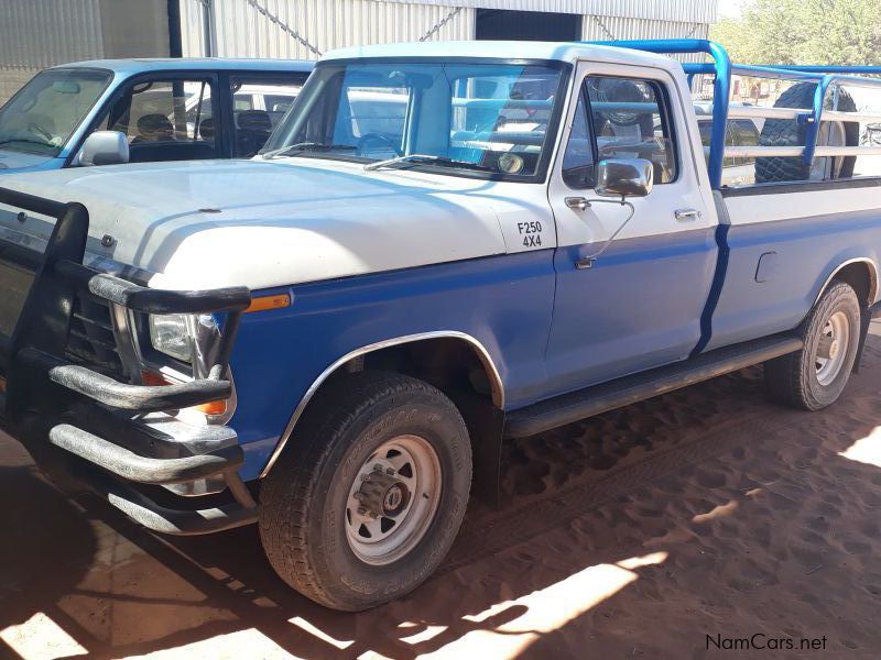 Ford F250 4x4 in Namibia