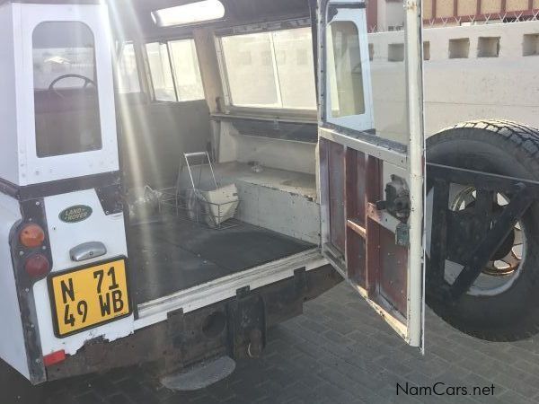 Land Rover Defender in Namibia