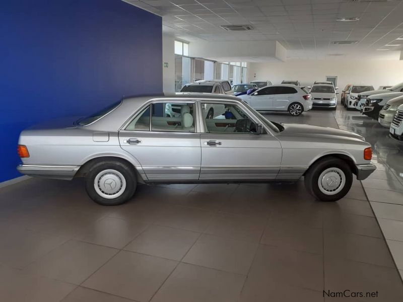 Mercedes-Benz 380SE in Namibia