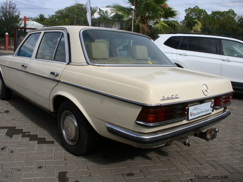 Mercedes-Benz 240 D in Namibia
