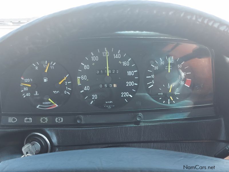 Mercedes-Benz 280E (W123) in Namibia