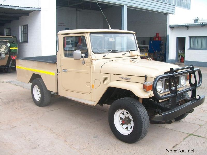 Used Toyota Land Cruiser 2H Diesel 1984 Land Cruiser 2H Diesel for