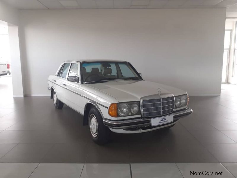 Mercedes-Benz 230E Manual in Namibia