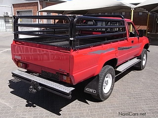 Toyota Hilux 2.2 S/Cab 4x4 in Namibia