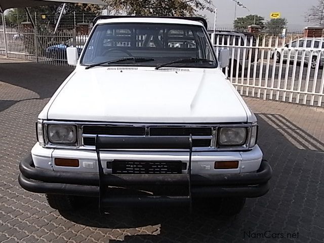 Toyota Hilux 2.2 S/Cab 4x4 in Namibia
