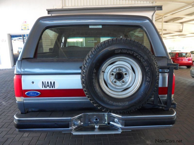 Ford Bronco V8 in Namibia