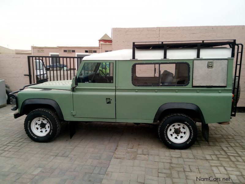 Land Rover Defender 3.5 V8 in Namibia