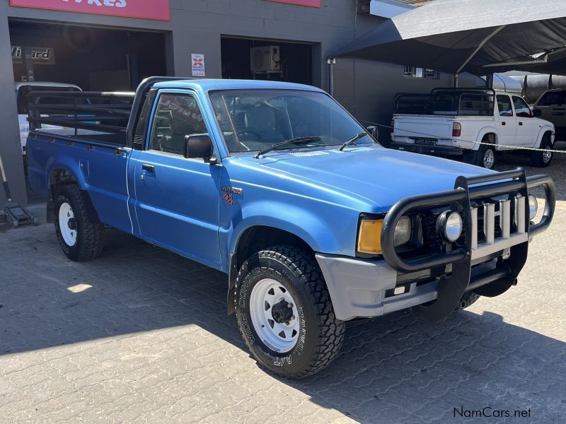 Mazda B2600 4X4 in Namibia