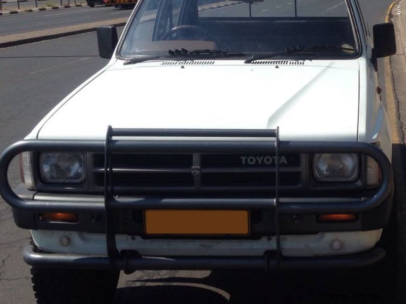 Toyota Hilux 2.2 4x4 D/C in Namibia