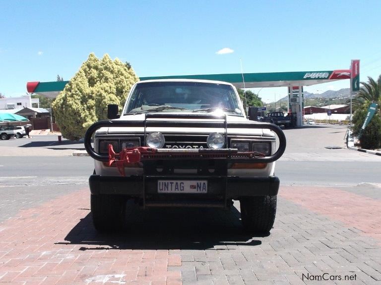 Toyota LAND CRUISER 3F 3.9 GX in Namibia