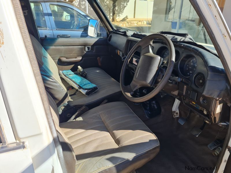 Toyota Land Cruiser FJ62 in Namibia