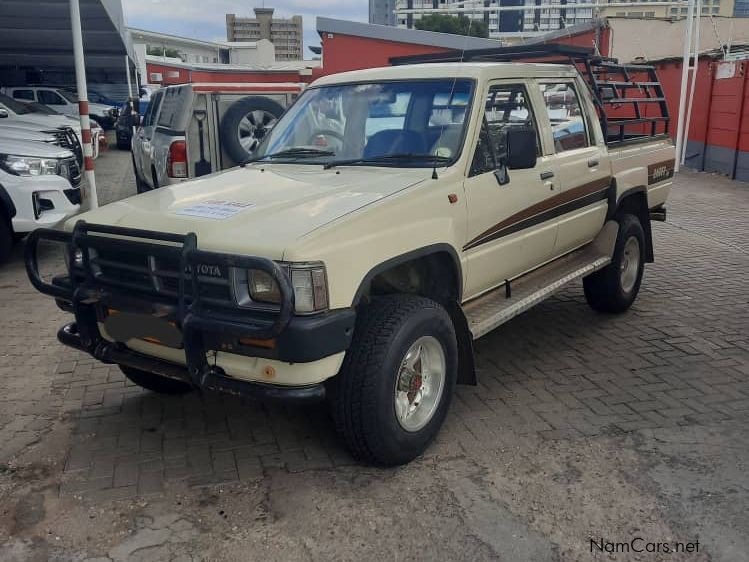 Toyota Hilux 2,2 Petrol 4x4 Dcab in Namibia