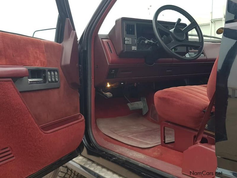 Chevrolet 1500 Pick-Up 454 ss V8 7.4L in Namibia