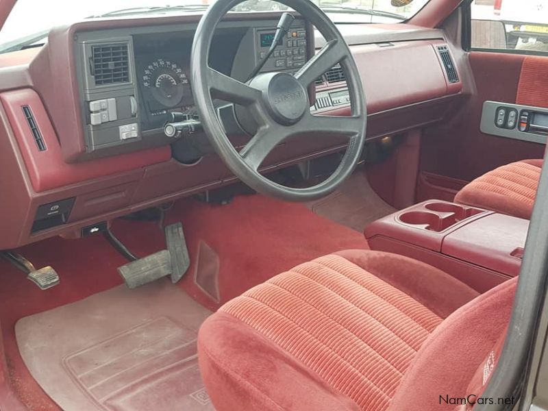 Chevrolet 1500 Pick-Up 454 ss V8 7.4L in Namibia