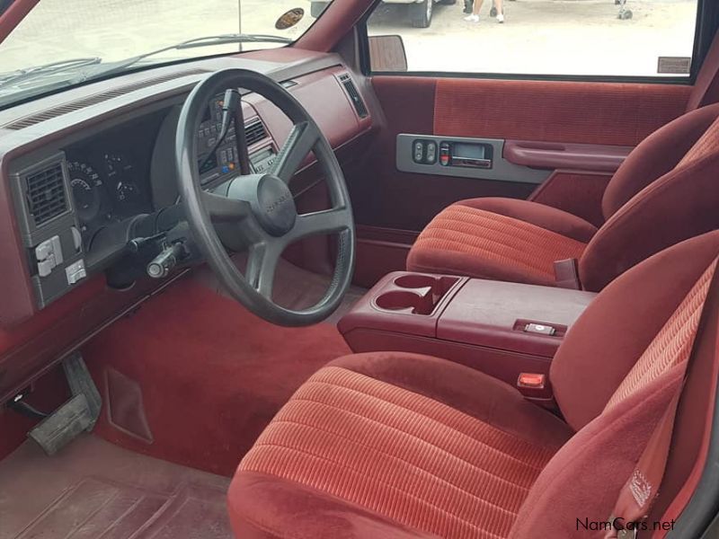 Chevrolet 1500 Pick-Up 454 ss V8 7.4L in Namibia