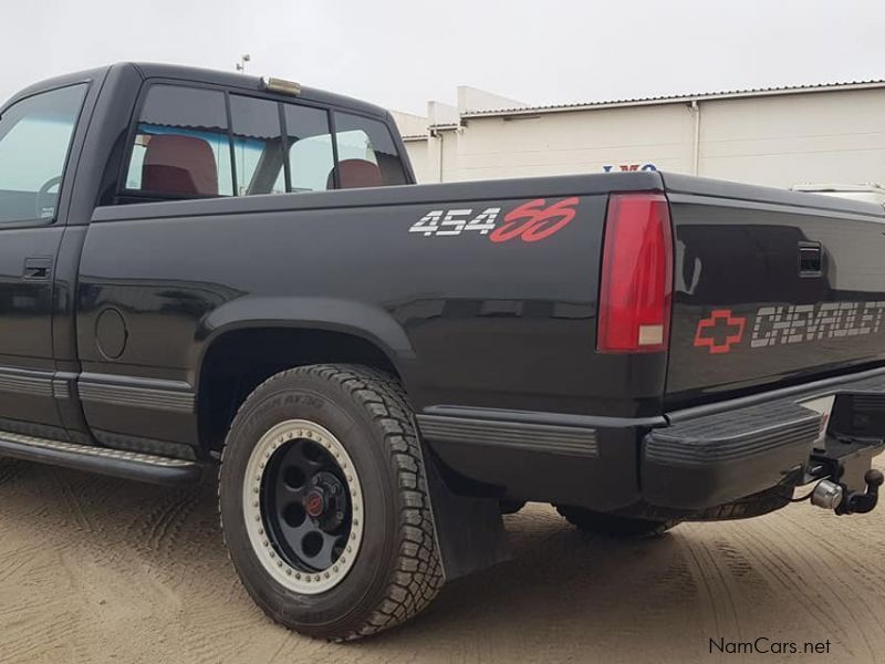 Chevrolet 1500 Pick-Up 454 ss V8 7.4L in Namibia