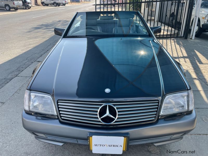 Mercedes-Benz 500 SL in Namibia