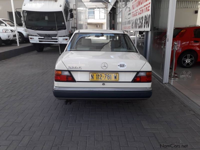 Mercedes-Benz E 320 V6 in Namibia