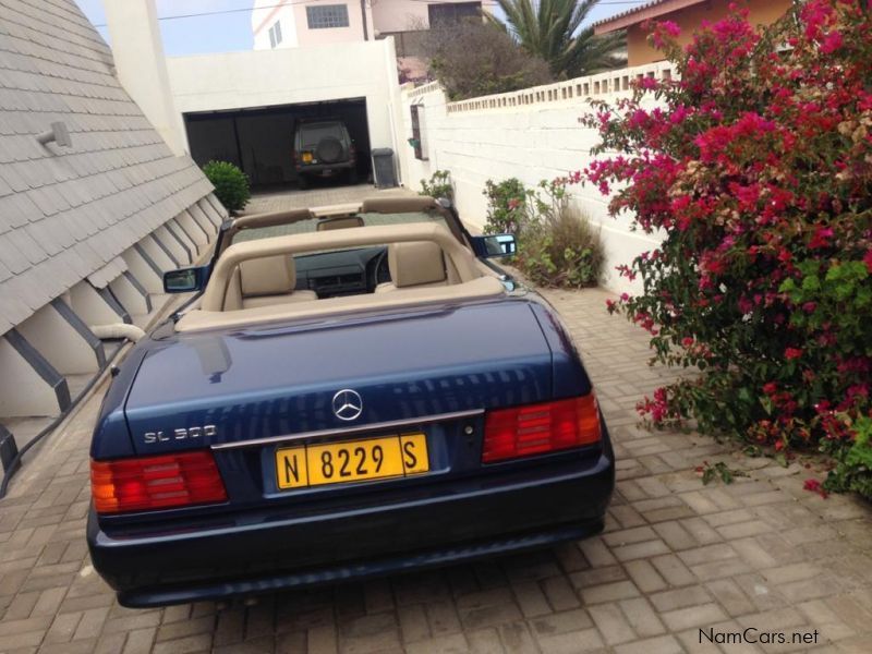 Mercedes-Benz SL 500 in Namibia