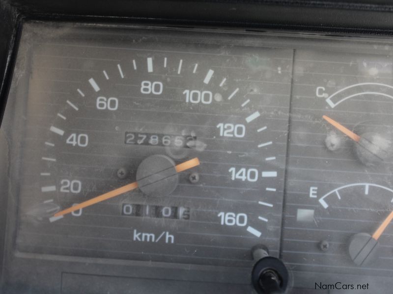 Toyota HIACE 2.2 4Y Supper 10 in Namibia