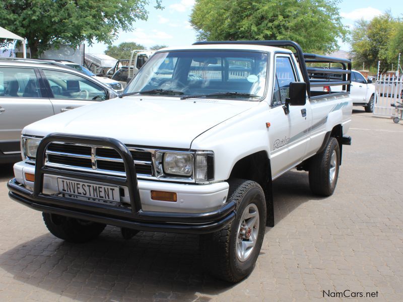 Toyota Hilux 2.4 Diesel 4x4 S cab in Namibia