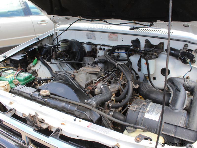 Toyota Hilux 2.4 Diesel 4x4 S cab in Namibia