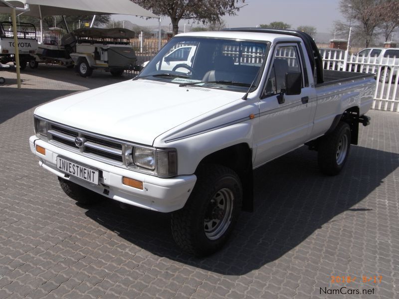 Toyota Hilux 2.4Diesel 4x4 S/cab in Namibia