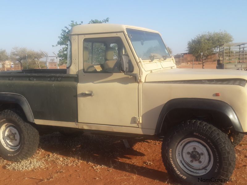 Land Rover 110 V8 Defender Pickup 4x4 in Namibia