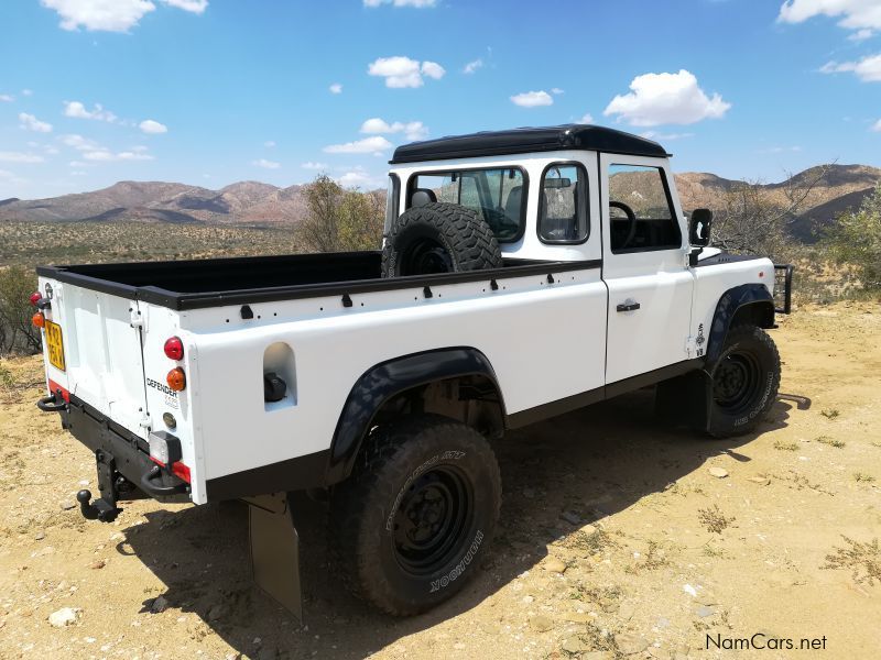 Land Rover 110 V8 in Namibia